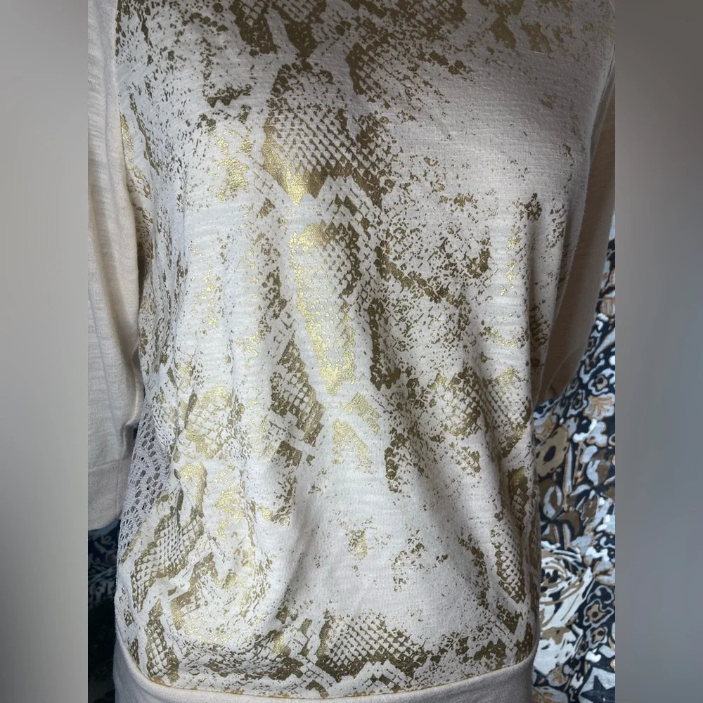 Belle du Jour Metallic front crocheted back - Picture 2 of 5